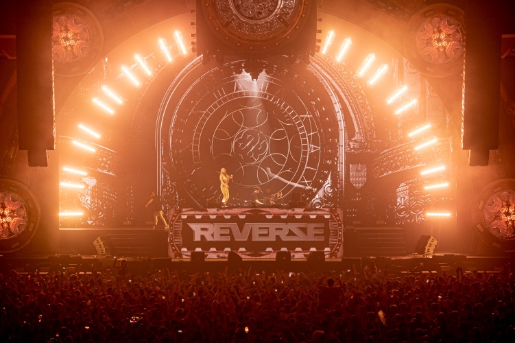 Reverze - Time Will Tell by Philippe Wuyts